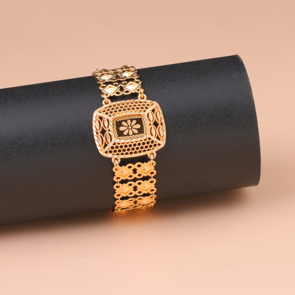 Gold alternative bracelet flower