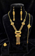 Elegant Alternative Gold Necklace