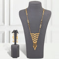 Gold Alternative Necklace with Interlocking Touches