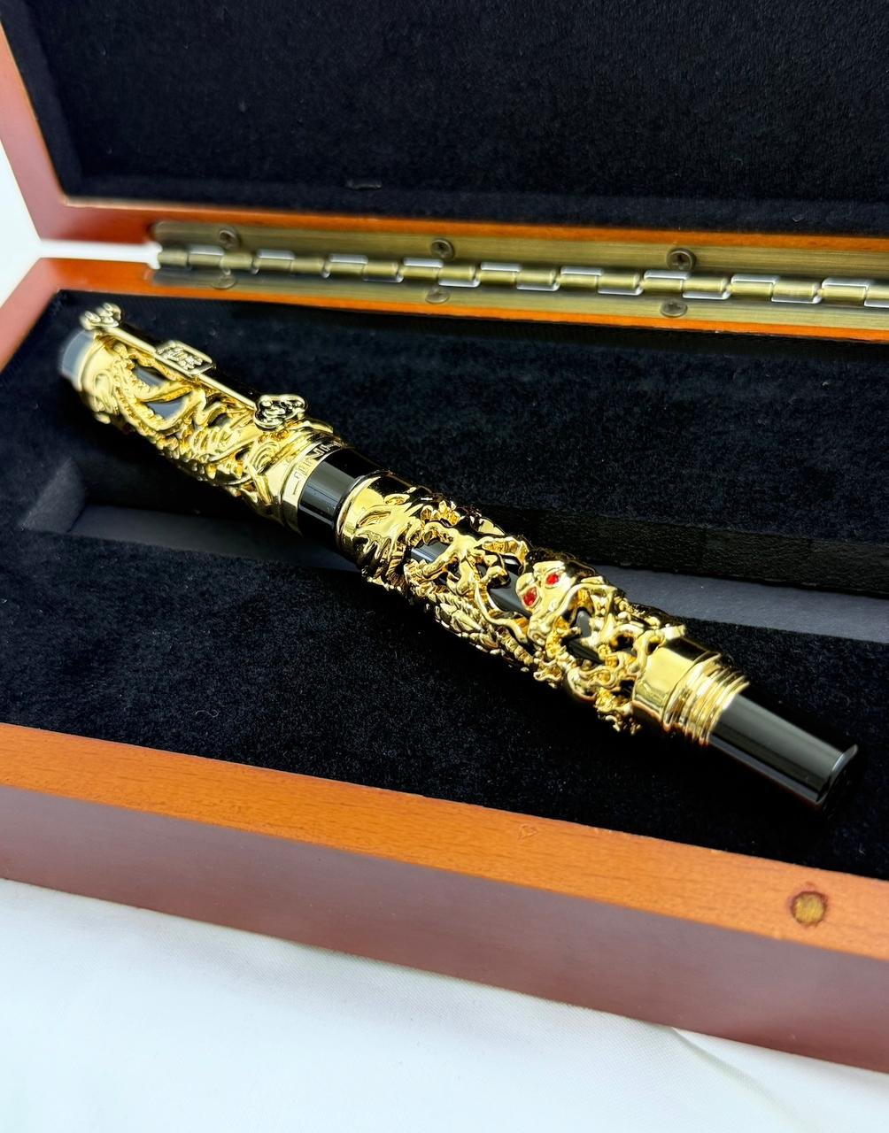 Jinhao Golden Black Dragon Pen