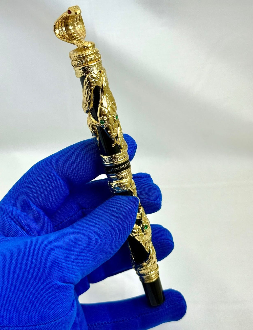 Jinhao Golden Snake Series Pen