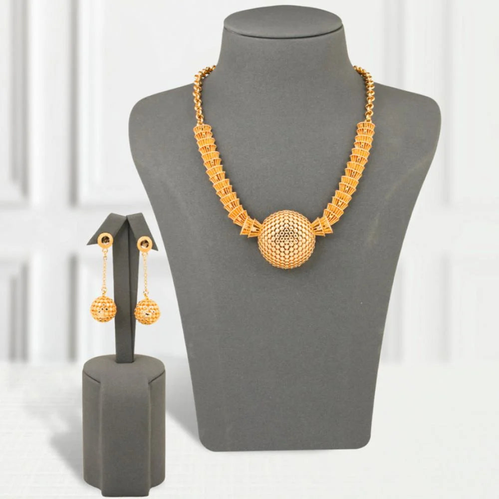 Pearl Gold Alternative Necklace