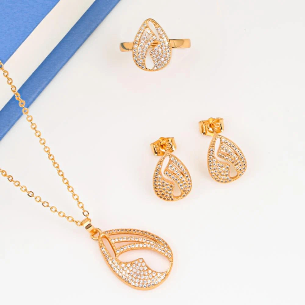 Smooth Gold Zircon Set