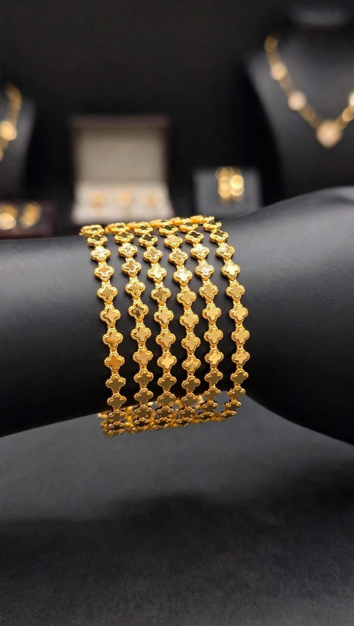 Classic Style Bangle