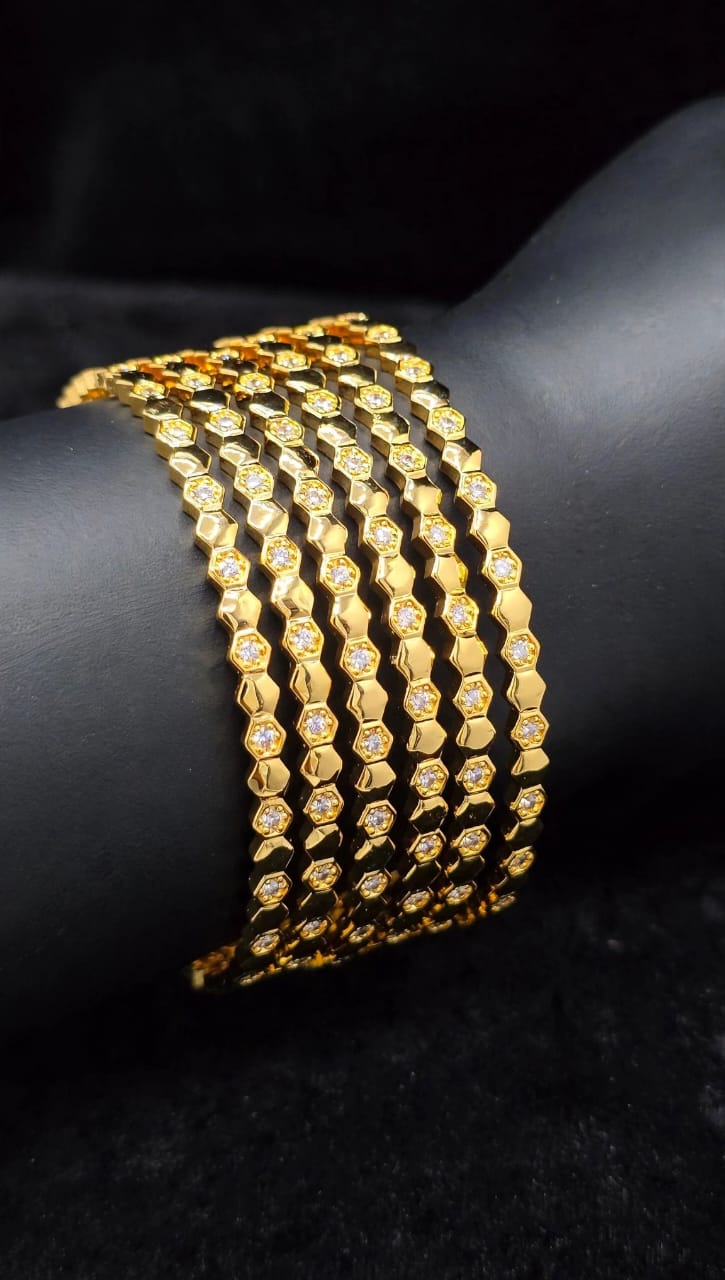 Classic Style Bangle