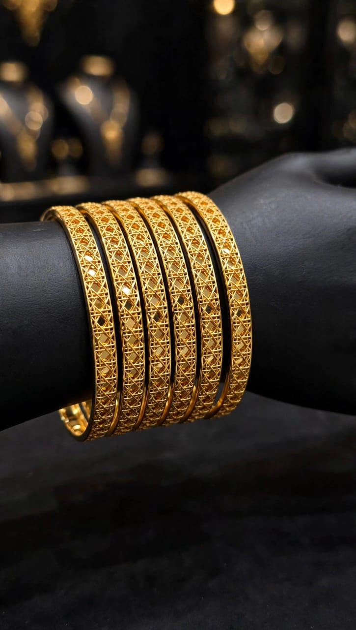 Classic Style Bangle