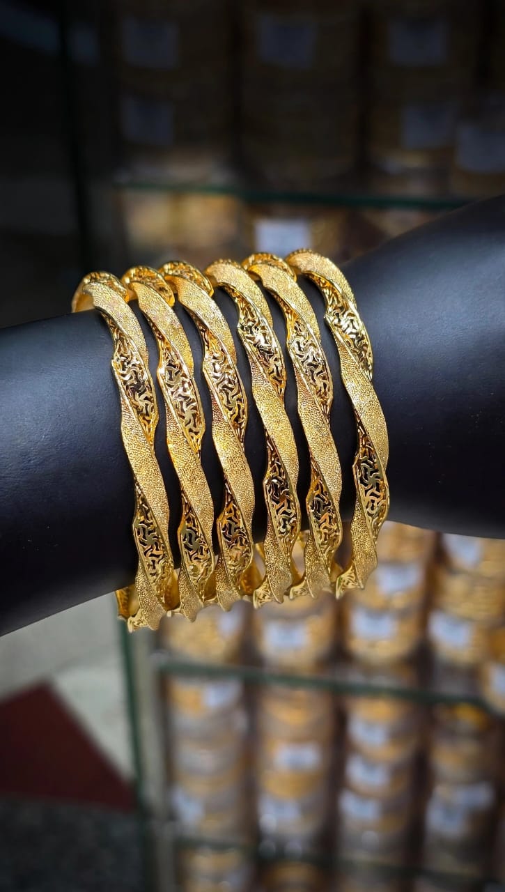 Classic Style Bangle