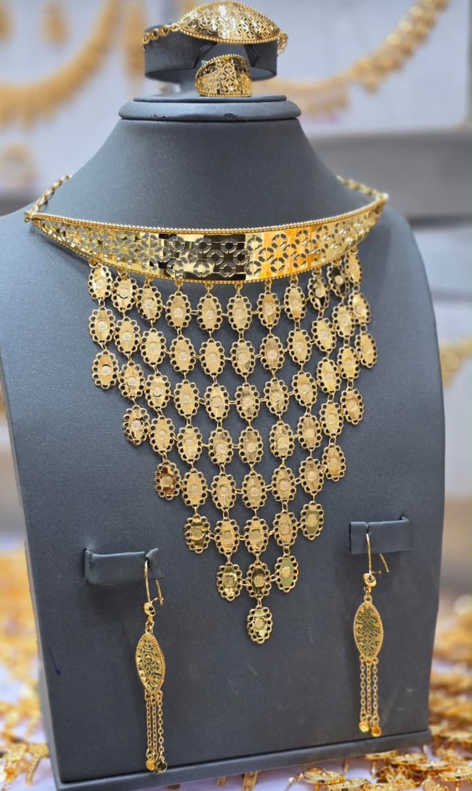 Premium Gold Alternative Set