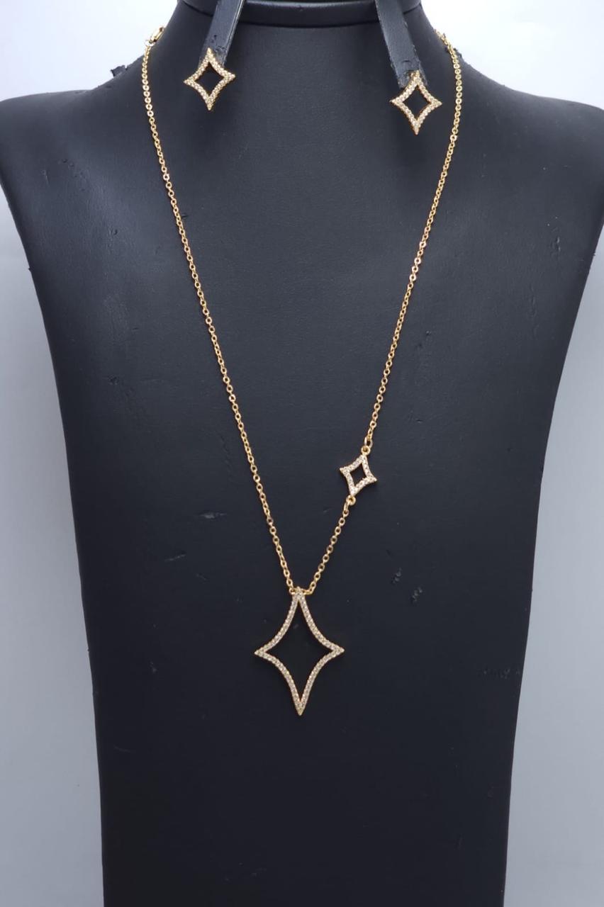 Gold Alternative Set, Gold Geometric Design