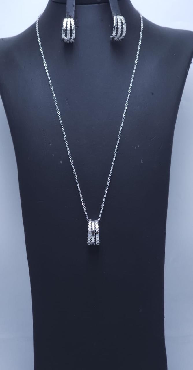 Gold Alternative Set Geometric Design